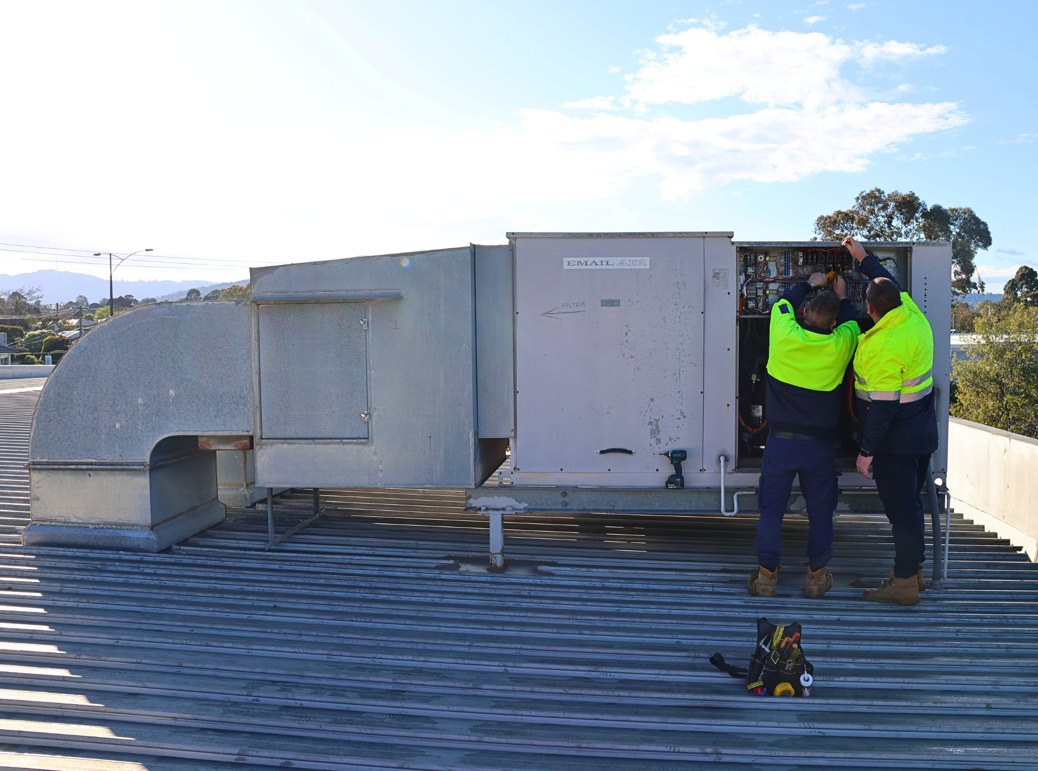 Commercial Electrical Air Conditioning Services in Melbourne - Teoma